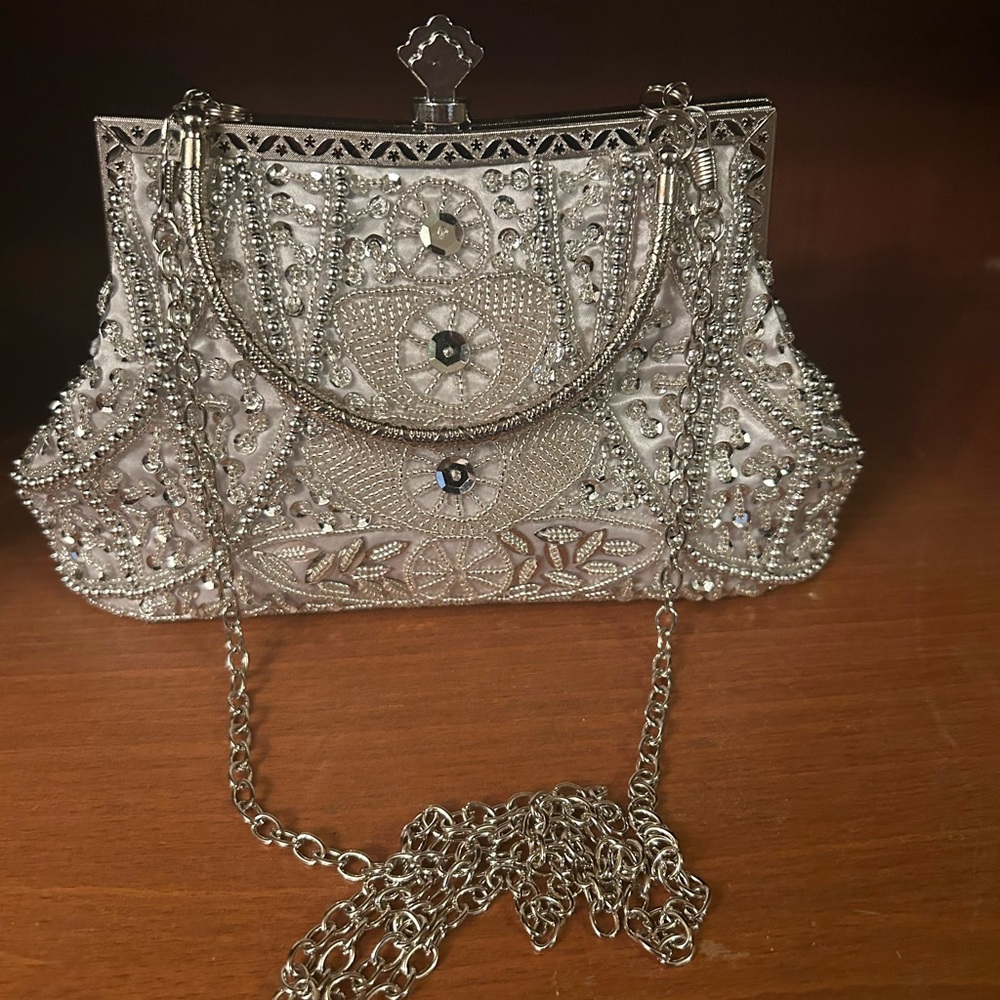 Elegant Silver Beaded & Sequined Evening Bag